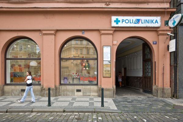Poliklinika Senovážné náměstí